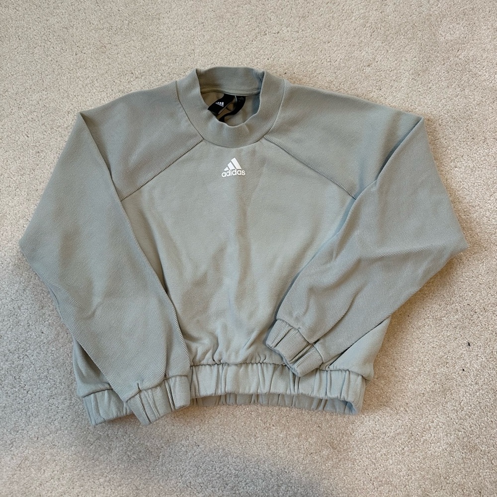 Women’s Adidas crop sweatshirt